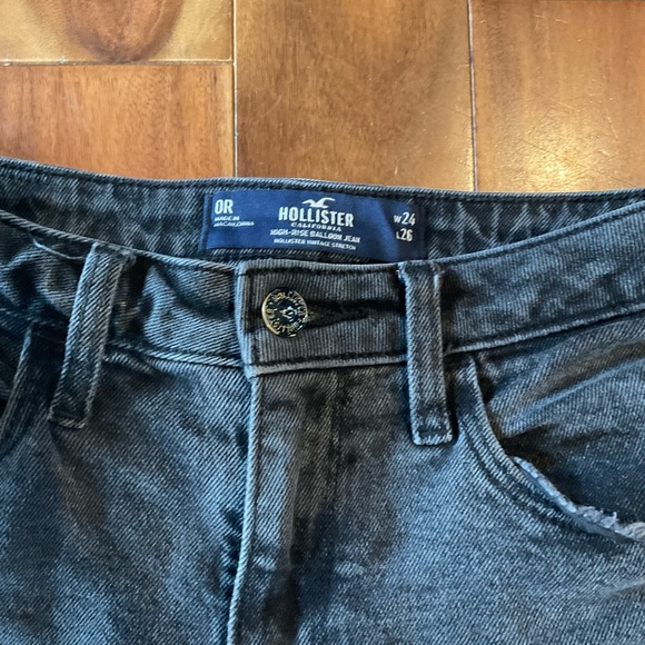 Hollister Jeans - Picture 2 of 2